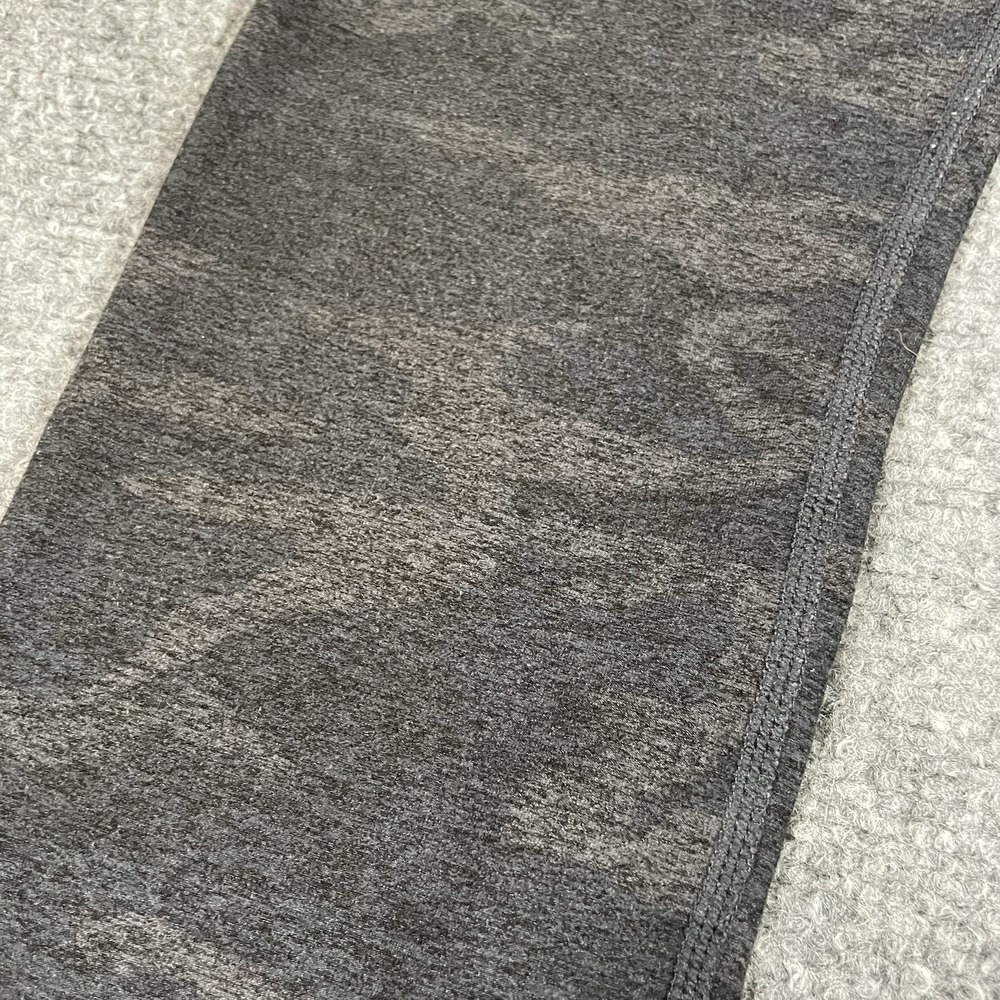 Vuori Clean Elevation Leggings Women's Small* Gray Camo High Rise Yoga Pants - Picture 4 of 8